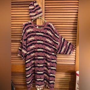 COOGI Maroon and Beige Short Sleeve Tee